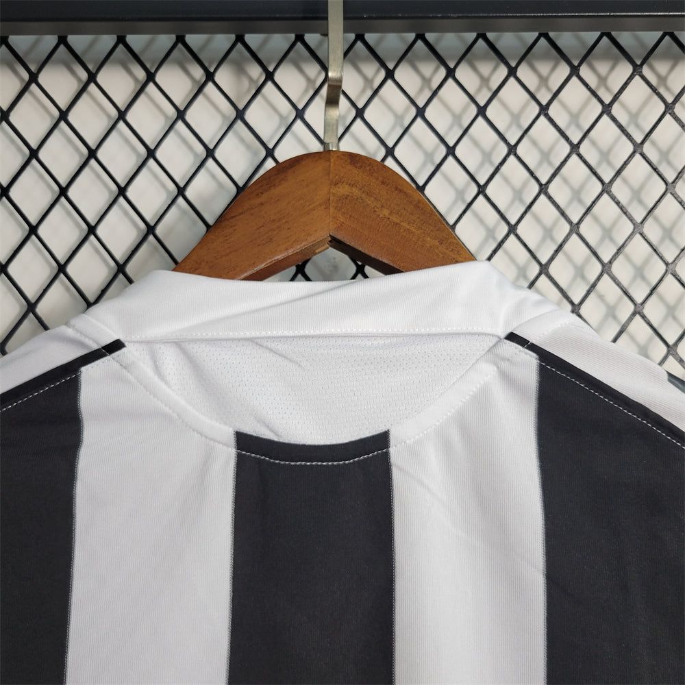 Retro Newcastle United Jersey 2005-07 Home Football Kit Soccer Shirt