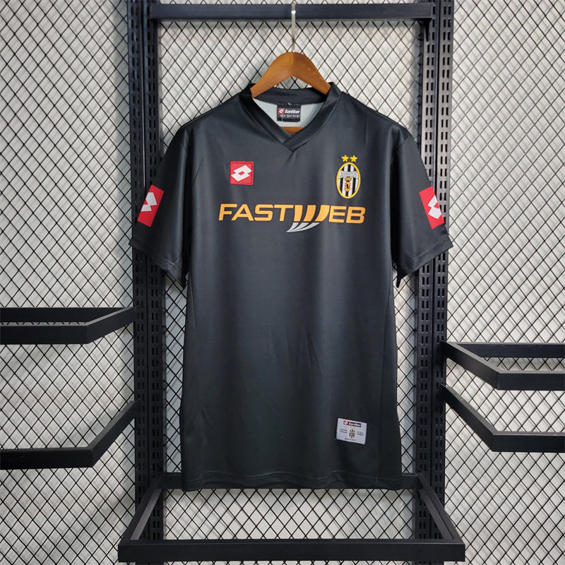 Juventus Jersey Away kit 01-02 Retro
