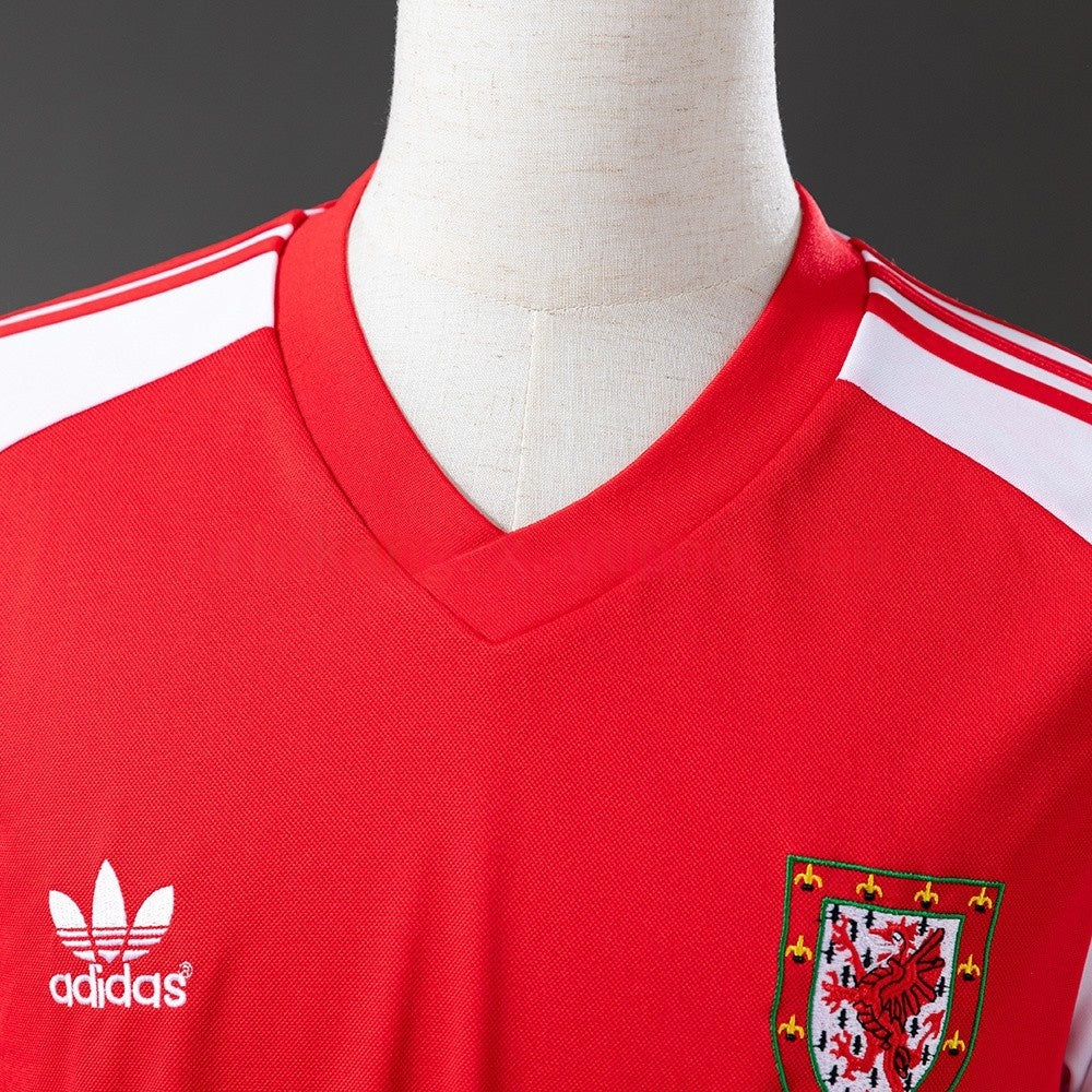 Wales Jersey 1982 Home Retro Football Kit
