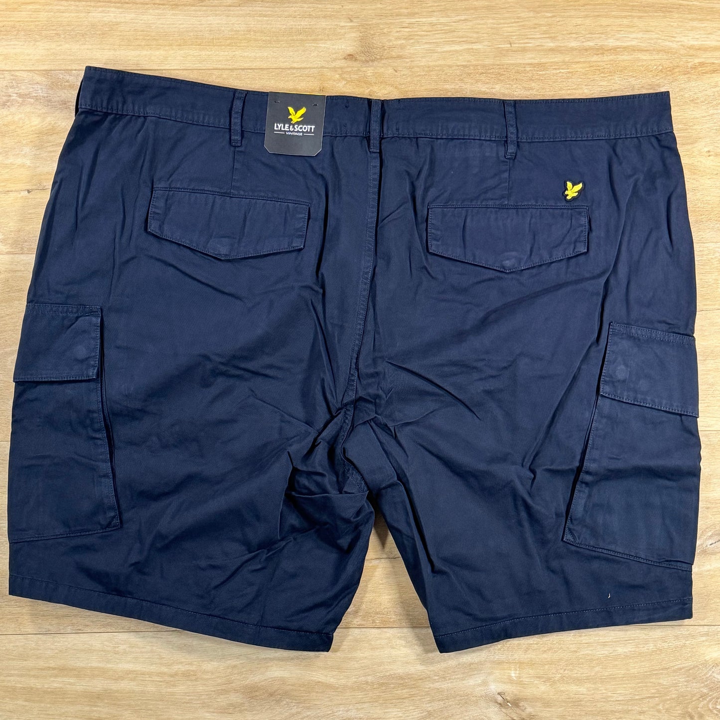 Lyle & Scott Cotton Cargo Shorts in Dark Navy