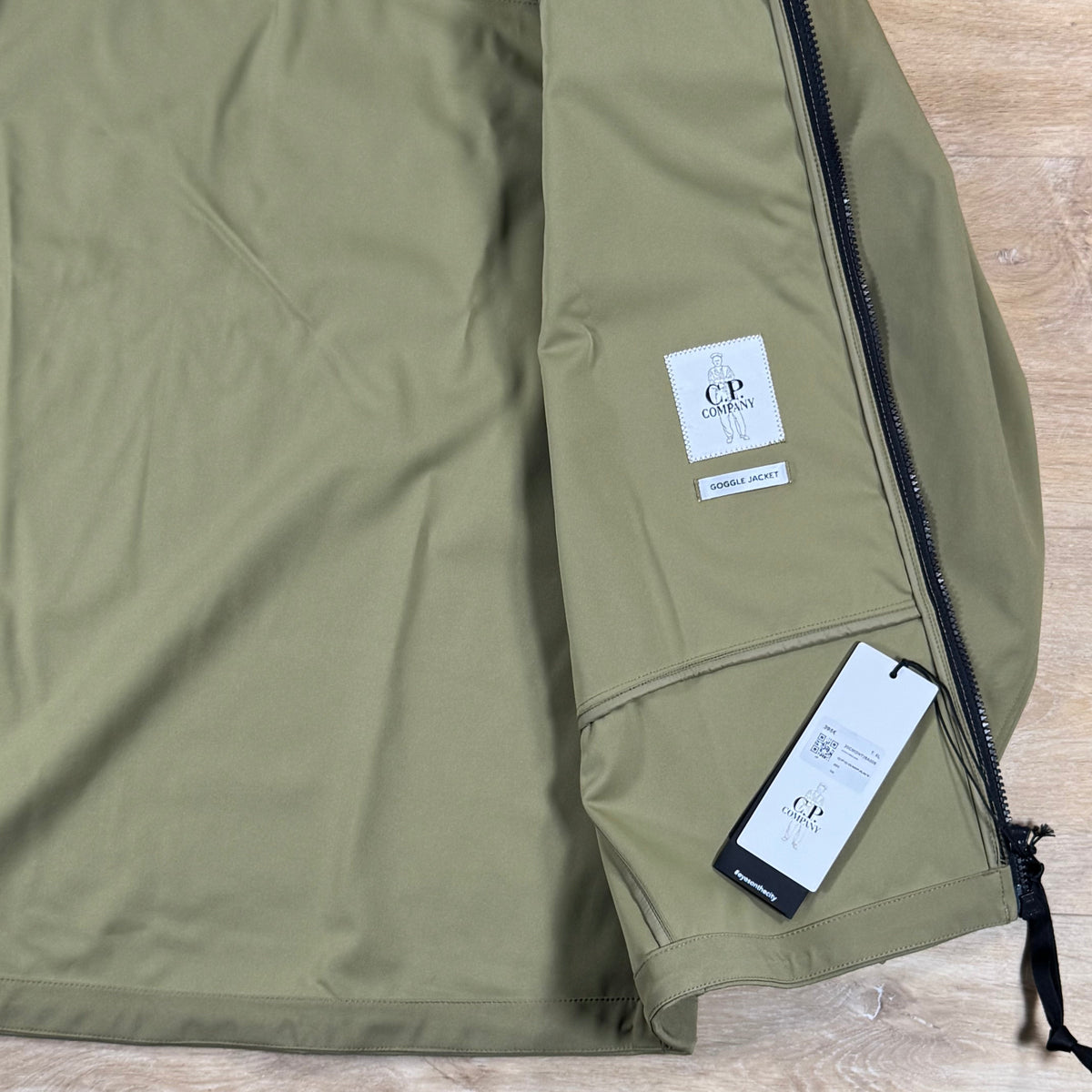 C.P. Company Shell-R Goggle Jacket in Dried Herb - Green