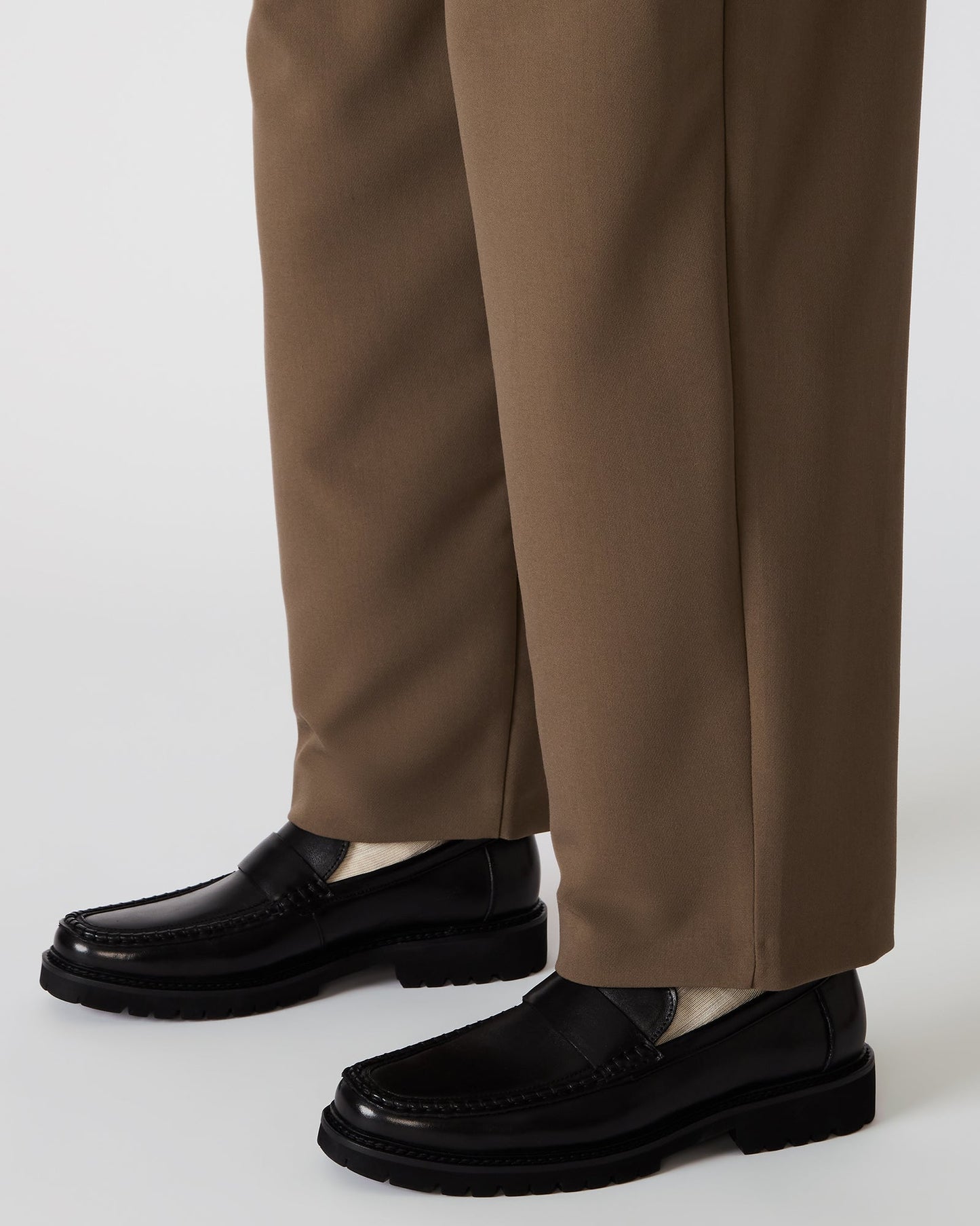 BRODIE TAUPE