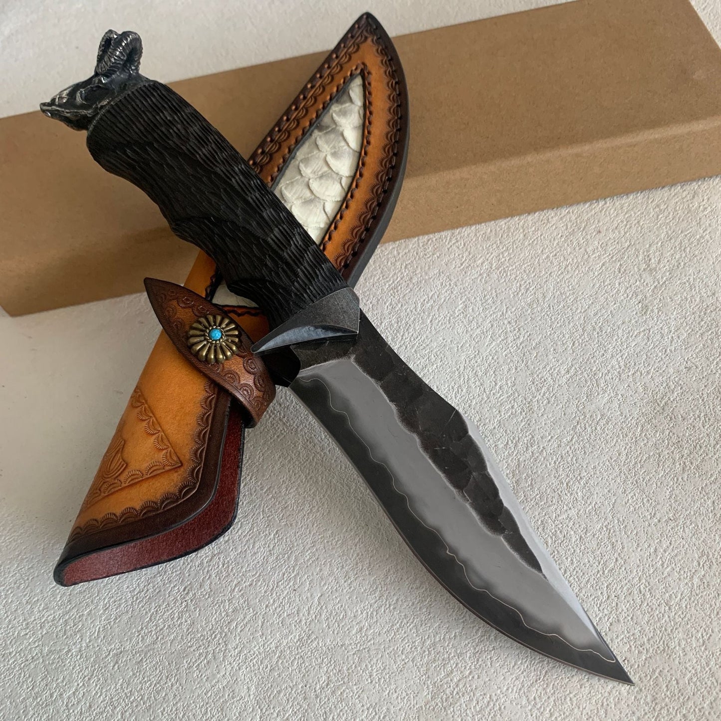 Damascus Fixed Blade Knife – Hand Forged Sanmai VG10 Core Ebony Handle Tactical Survival