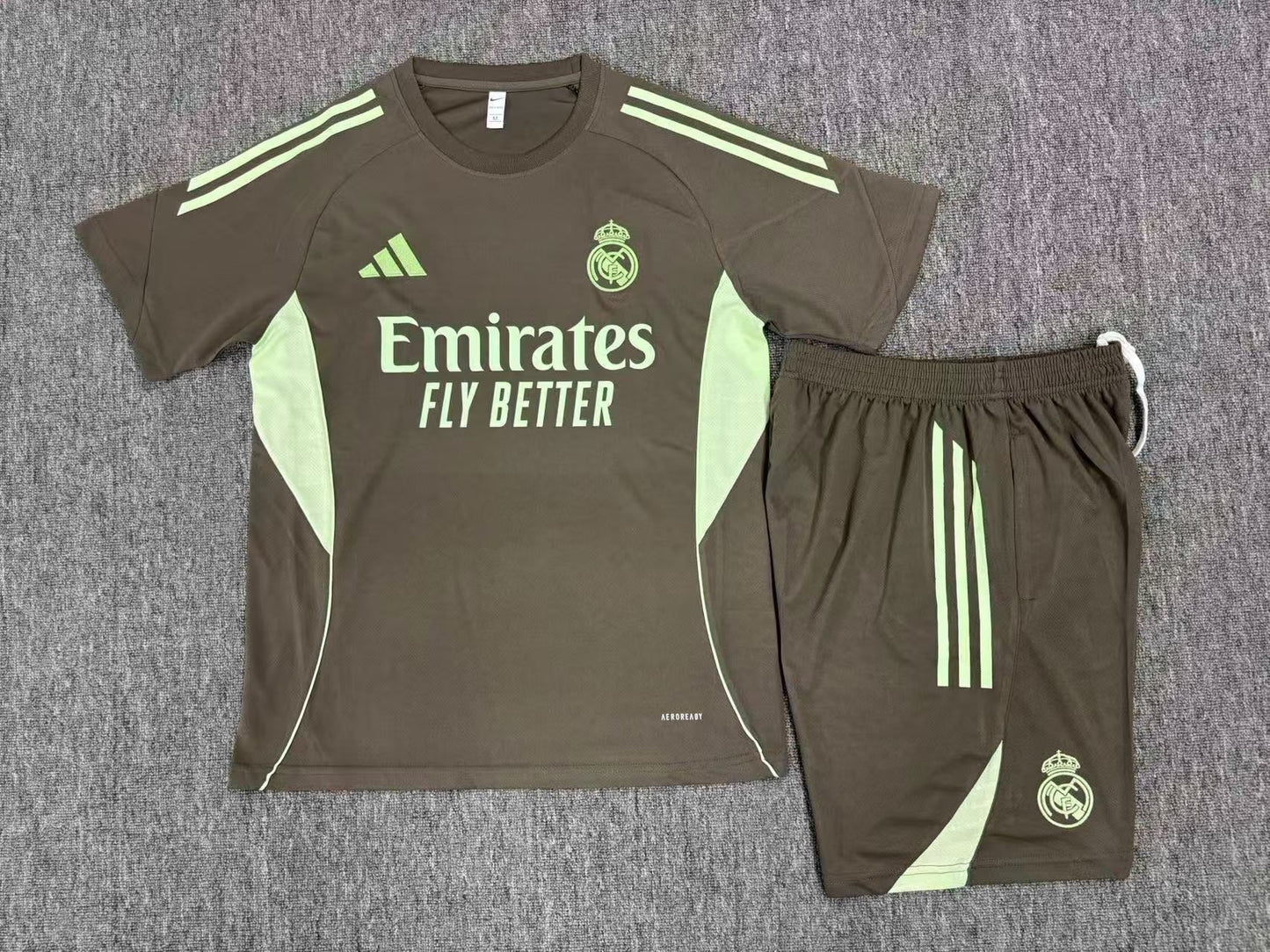 Kids Real Madrid Training Tracksuits 25/26 Football Kit Soccer Jersey