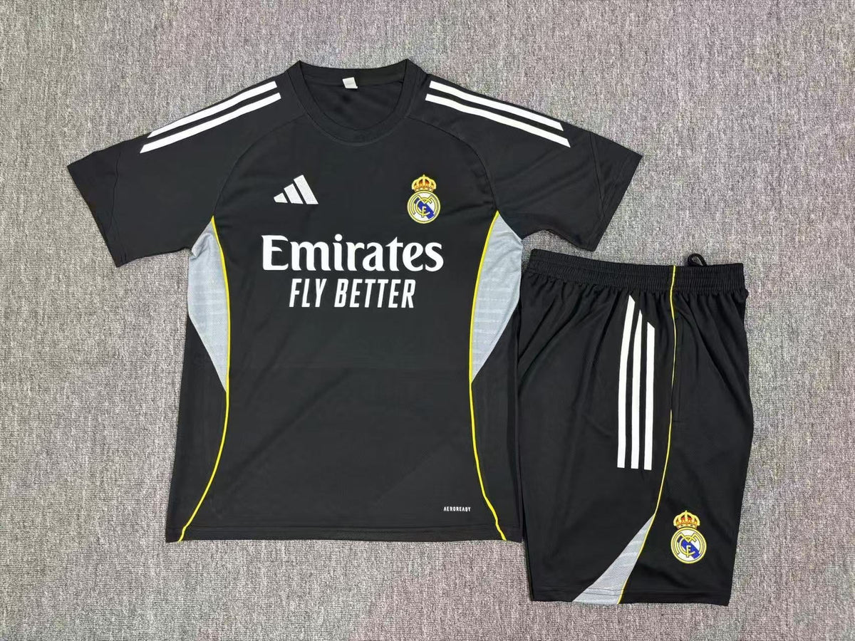 Kids Real Madrid Training Tracksuits 25/26 Football Kit Soccer Jersey