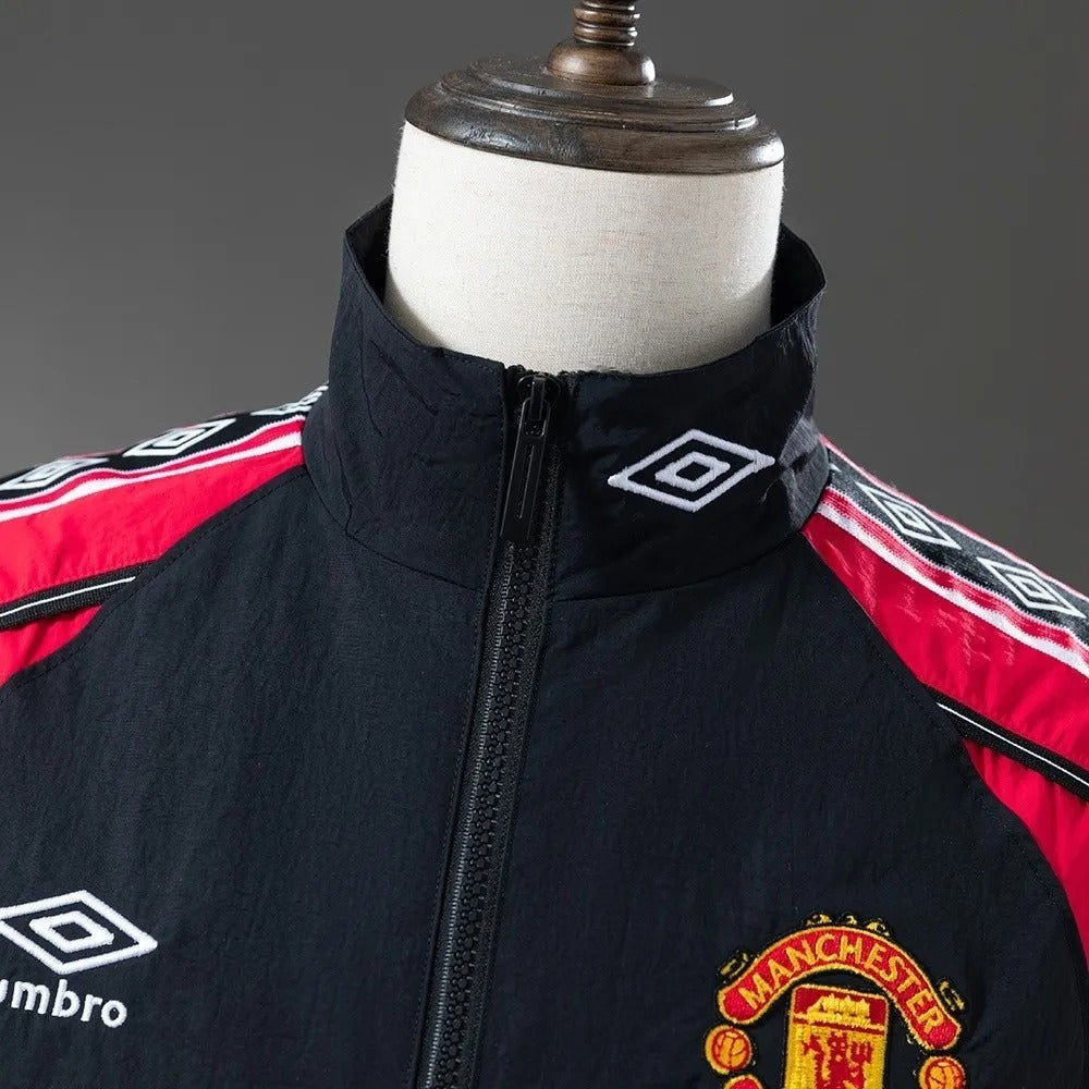 Manchester United Windbreaker 2025/26 Black Red Football Kit