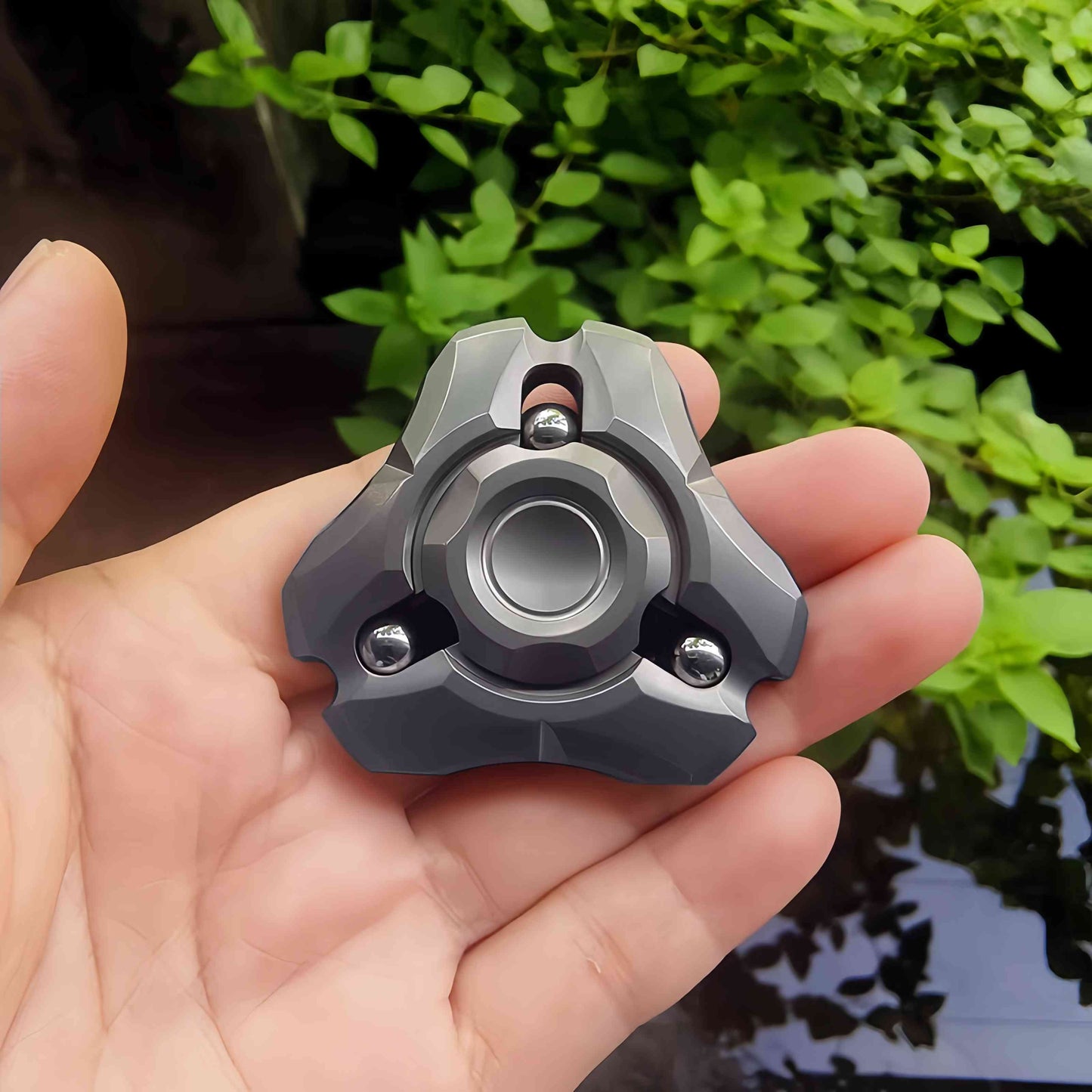 Stainless Steel Fidget Spinner – Shield Toy with Embedded Ball Bearings