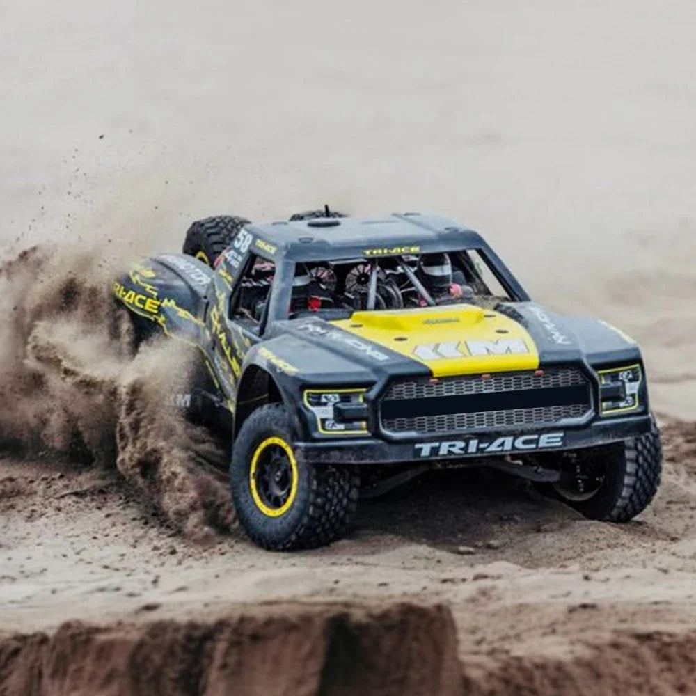 TRACTION Hobby KM Challenger 1/6 Scale 4WD Solid Rear Axle RC Desert Truck — ARTR / RTR