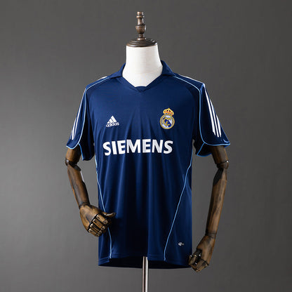 Real Madrid Jersey 2005/06 Away Retro Football Kit