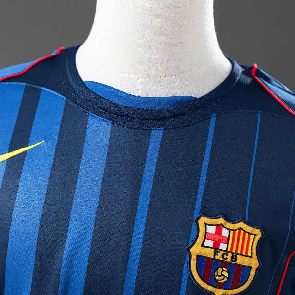 Barcelona Jersey 2004/05 Away Retro Football Kit