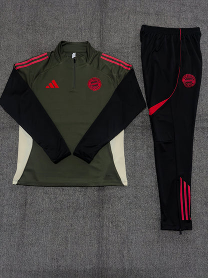 Kids Bayern Munich Training Tracksuits 25/26 Football Kit Soccer Jersey