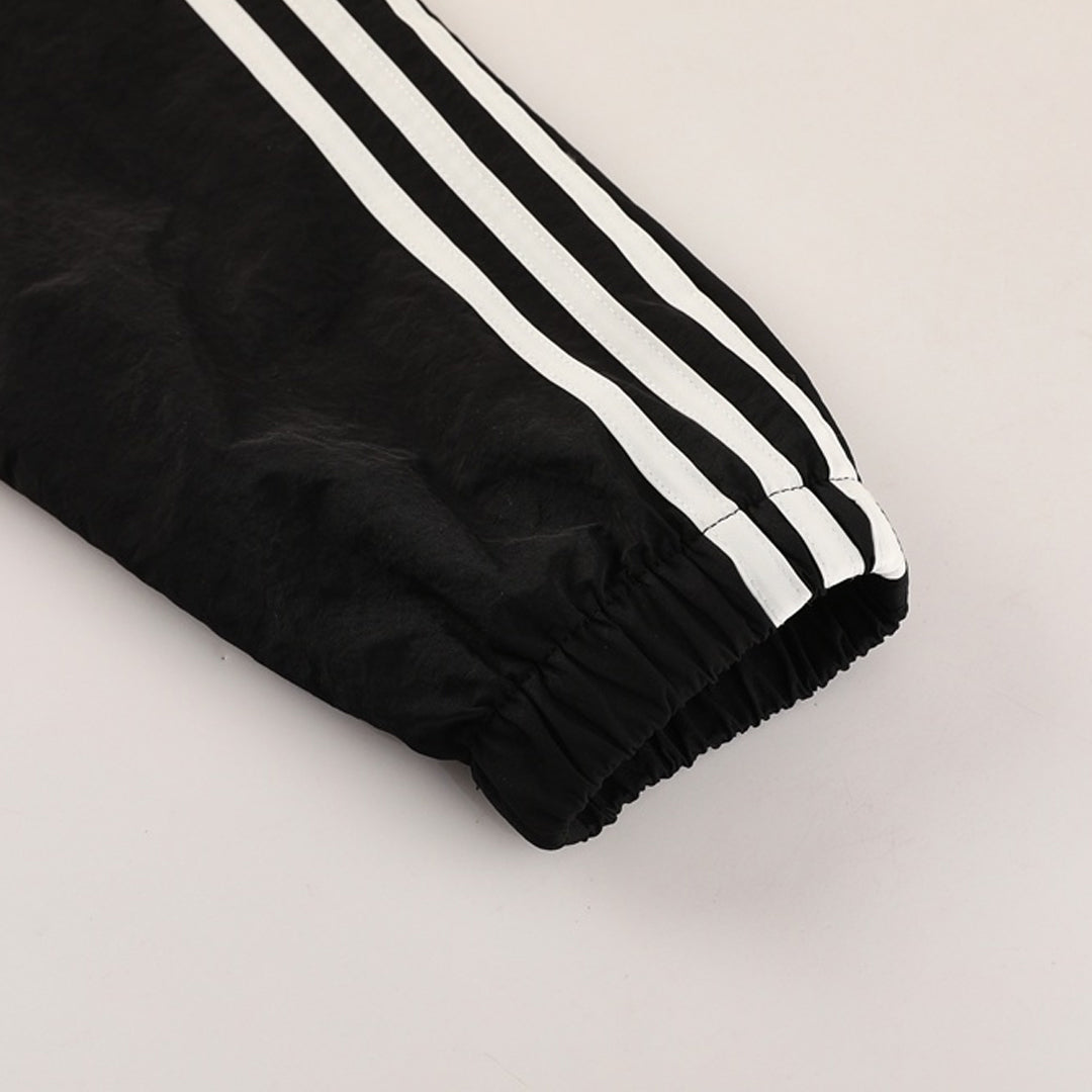 2025/26 Manchester United Black Windbreaker Jacket
