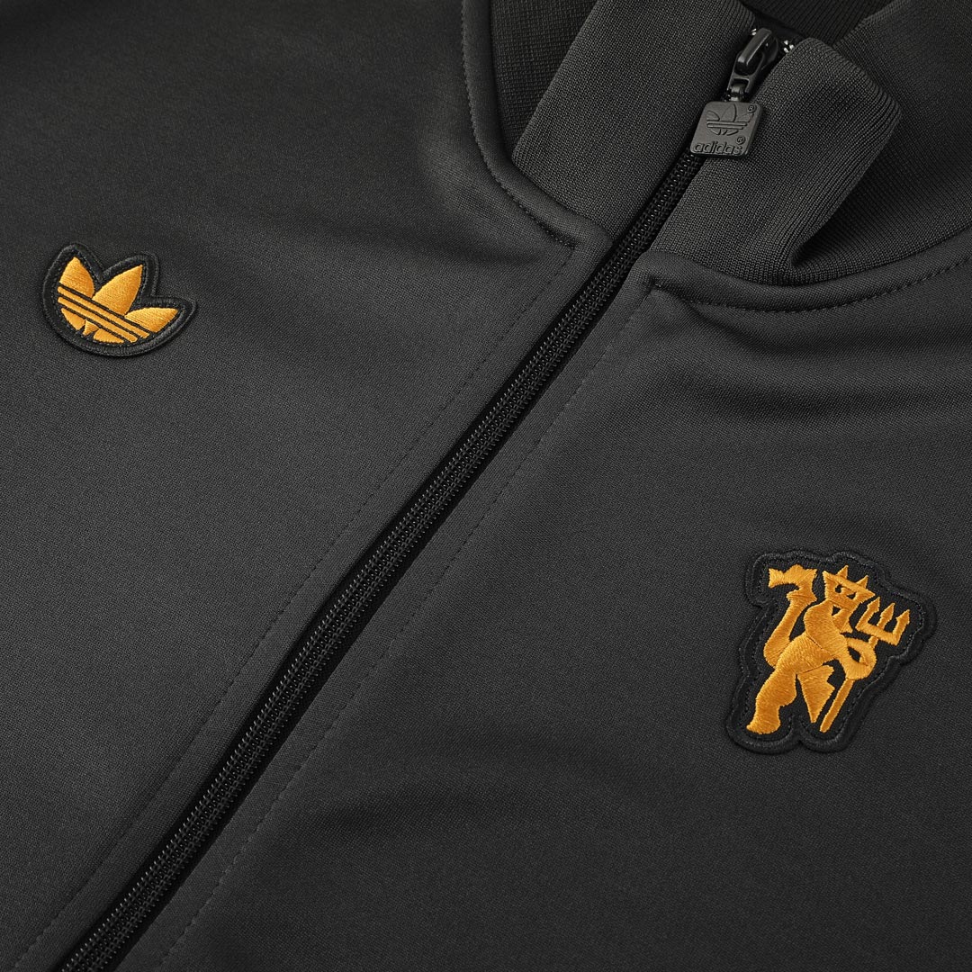 Manchester United 2025/26 Black Training Tracksuit Kit (Top+Pants)