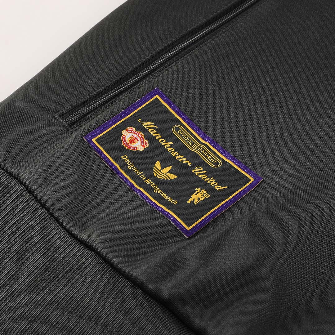 Manchester United 2025/26 Black Training Tracksuit Kit (Top+Pants)