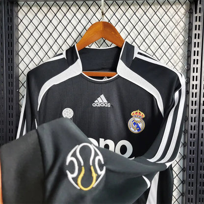 Long Sleeves Away Real Madrid Jersey 06/07 Retro Football Kits
