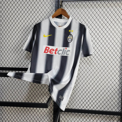 Retro Juventus Home Kit 11/12 Football Jersey
