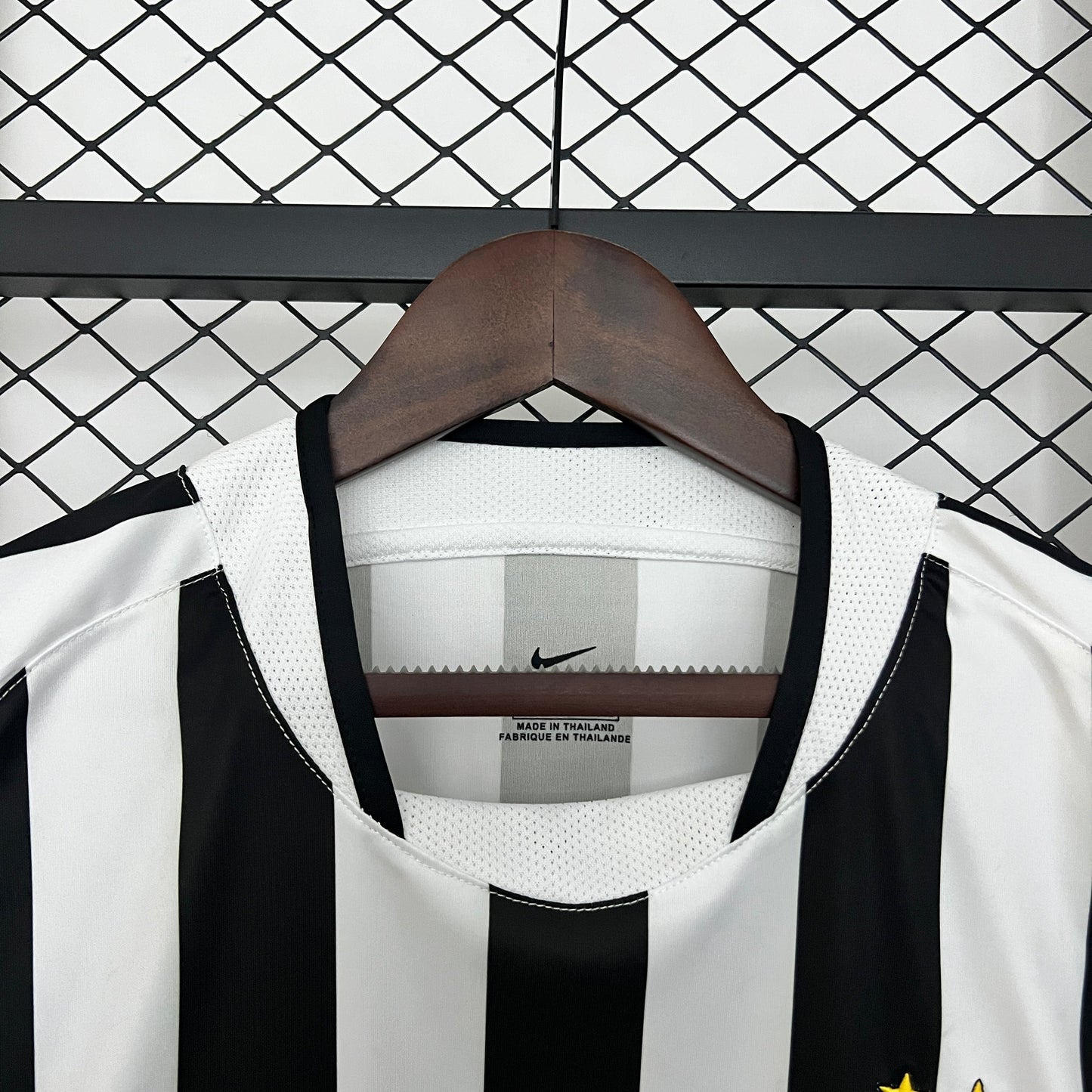Retro Juventus Jersey 2003-04 Home Football Kit Soccer Jersey