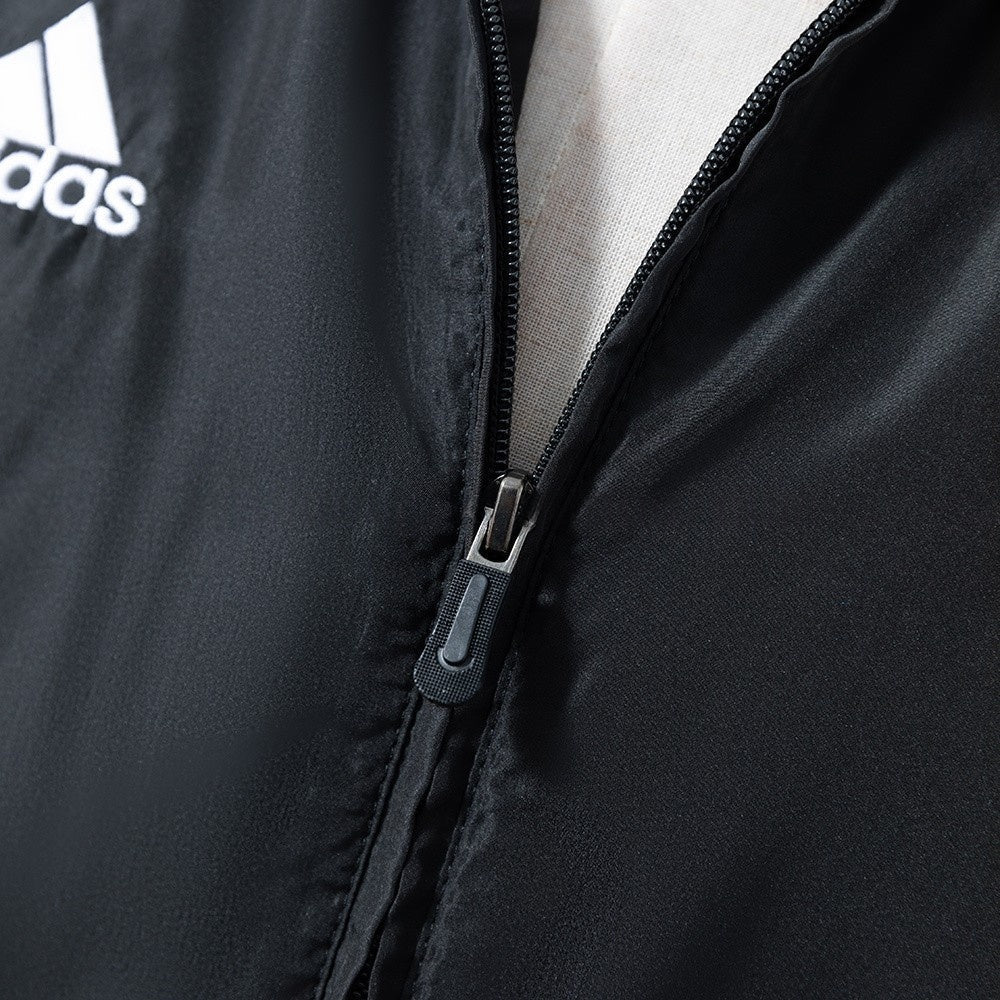 Real Madrid Windbreaker 2025/26 Black Football Kit