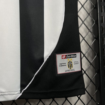 Retro Juventus Home Kit 2002/03 Football Jersey