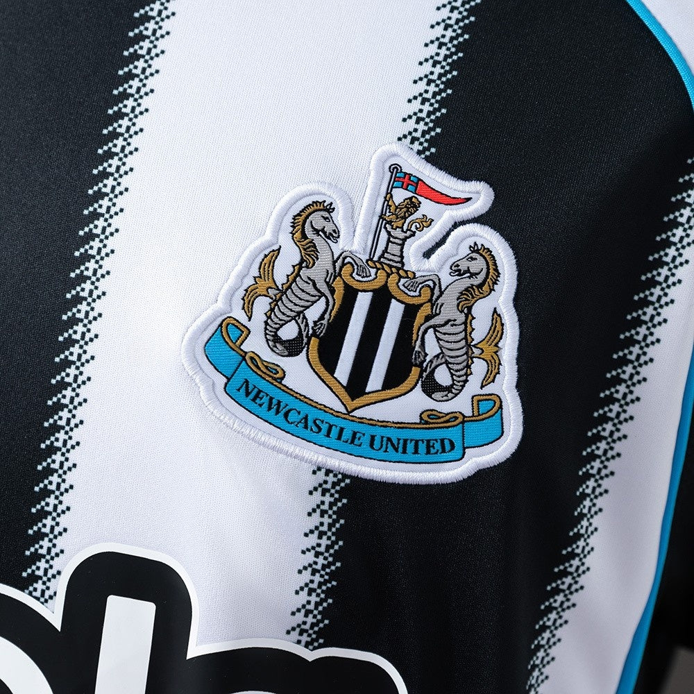 Newcastle United Jersey 25/26 Home Football Kit