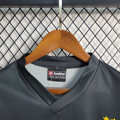 Juventus Jersey Away kit 01-02 Retro
