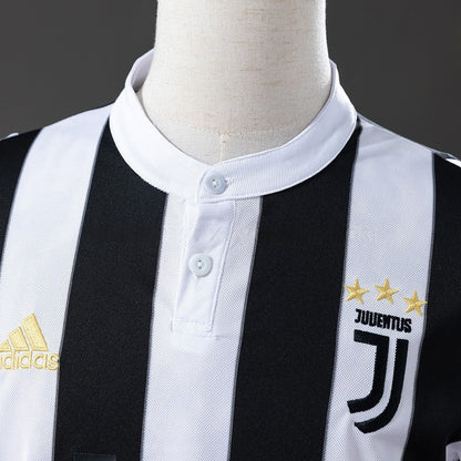 Juventus Jersey 2017/18 Home Retro Football Kit