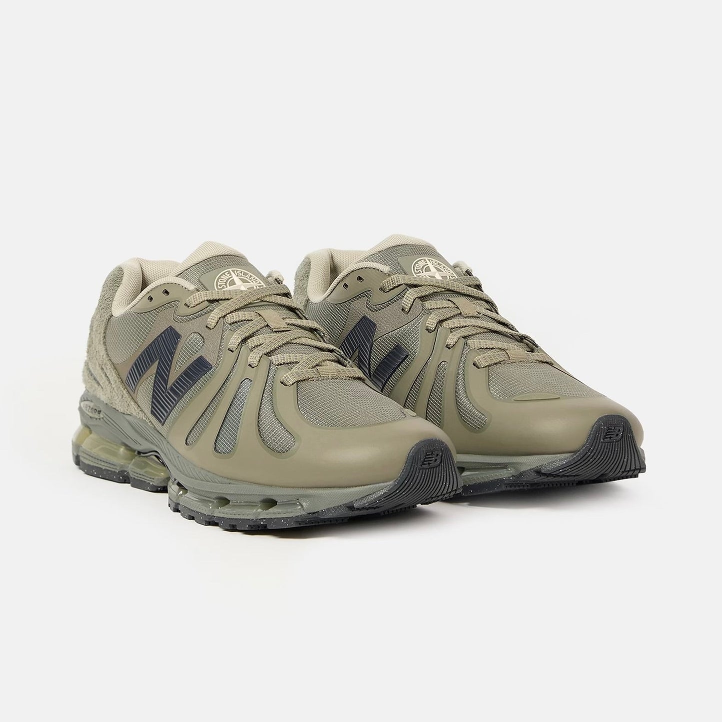 Stone Island | New Balance Abzorb 1890 Trainer in Dove Grey