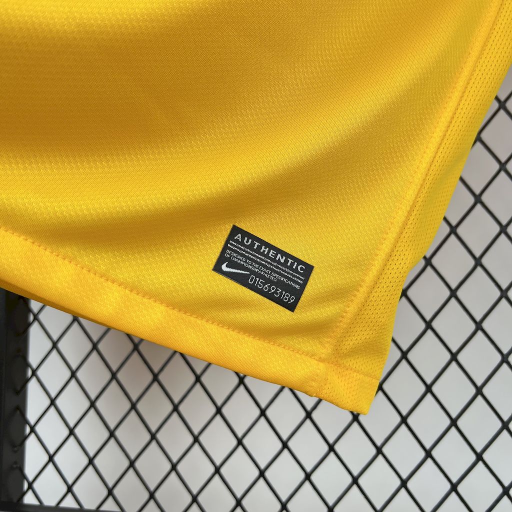 Retro Brazil Jersey 2010 Home Football Kit Soccer Jersey