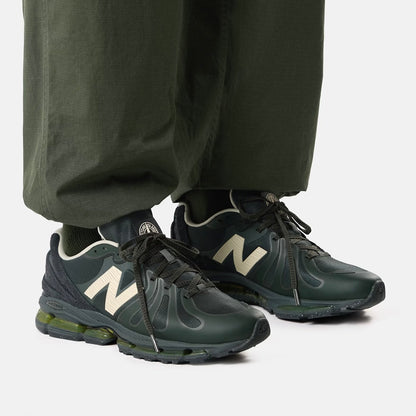 Stone Island | New Balance Abzorb 1890 Trainer in Juniper