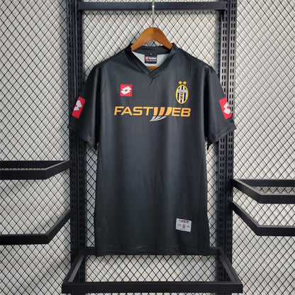 Juventus Jersey Away kit 01-02 Retro