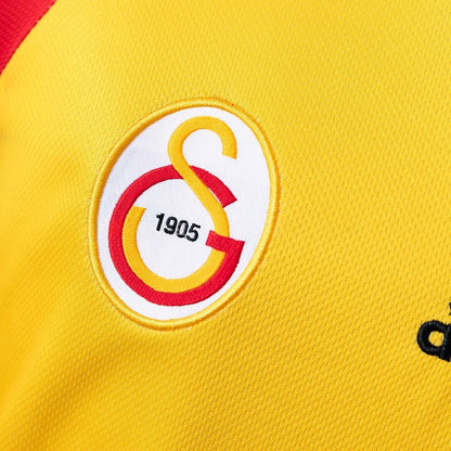 Galatasaray Jersey 1998-99 Home Retro Football Kit