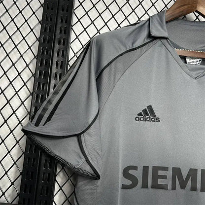 Retro Real Madrid Third Jersey 05/06 Football Kit