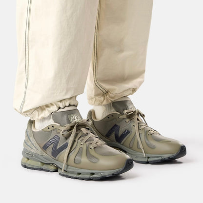Stone Island | New Balance Abzorb 1890 Trainer in Dove Grey
