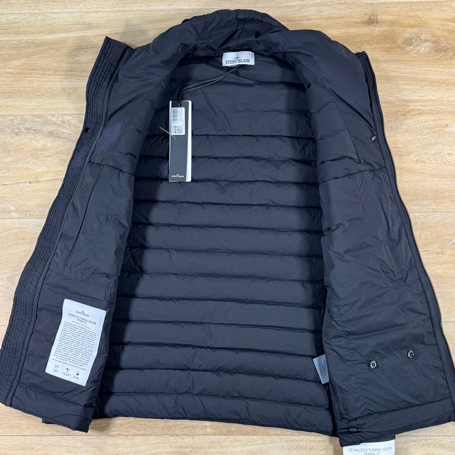Stone Island Seamless Tunnel Nylon Down-TC Vest in Black