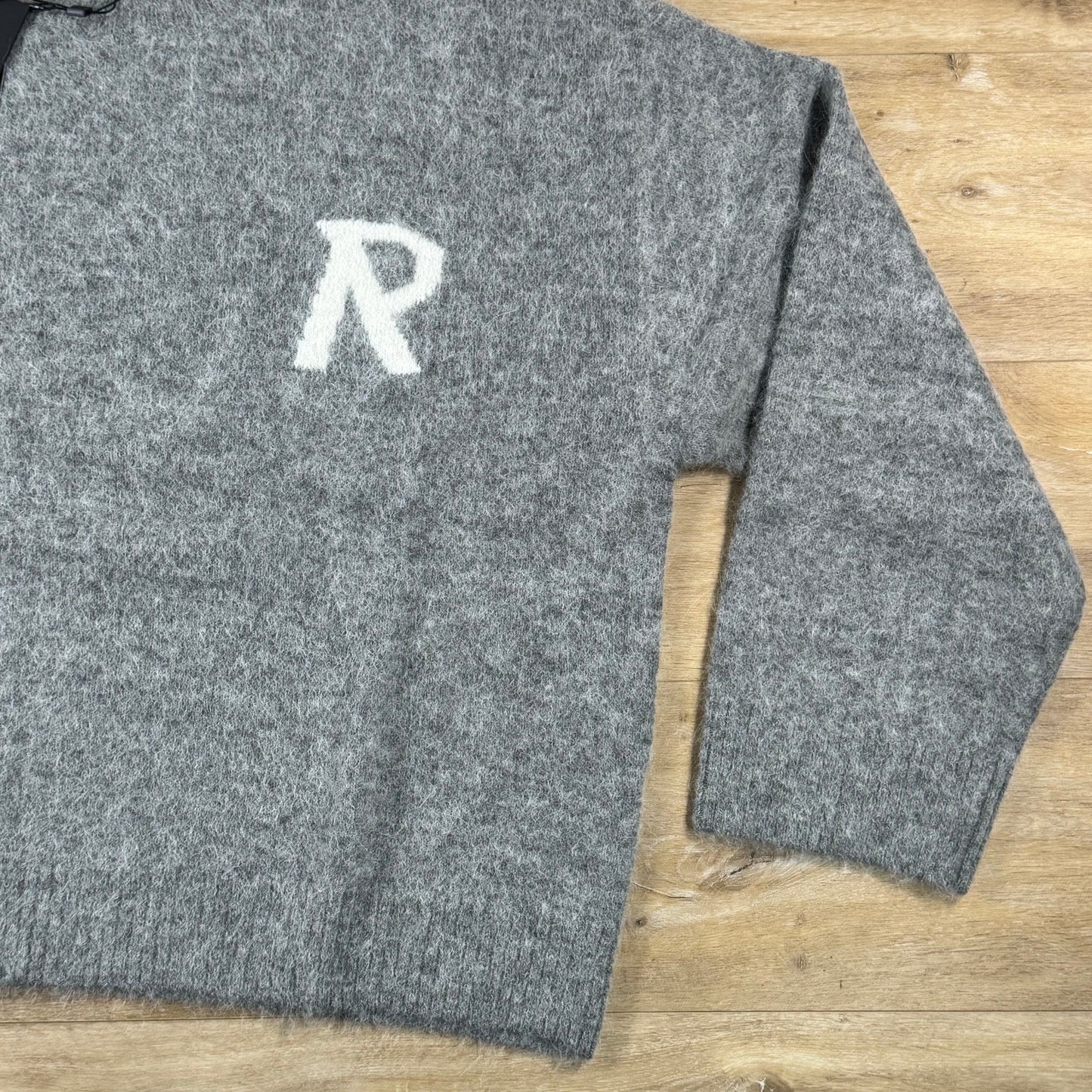 Represent Logo Knit Sweater in Grey