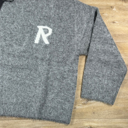 Represent Logo Knit Sweater in Grey