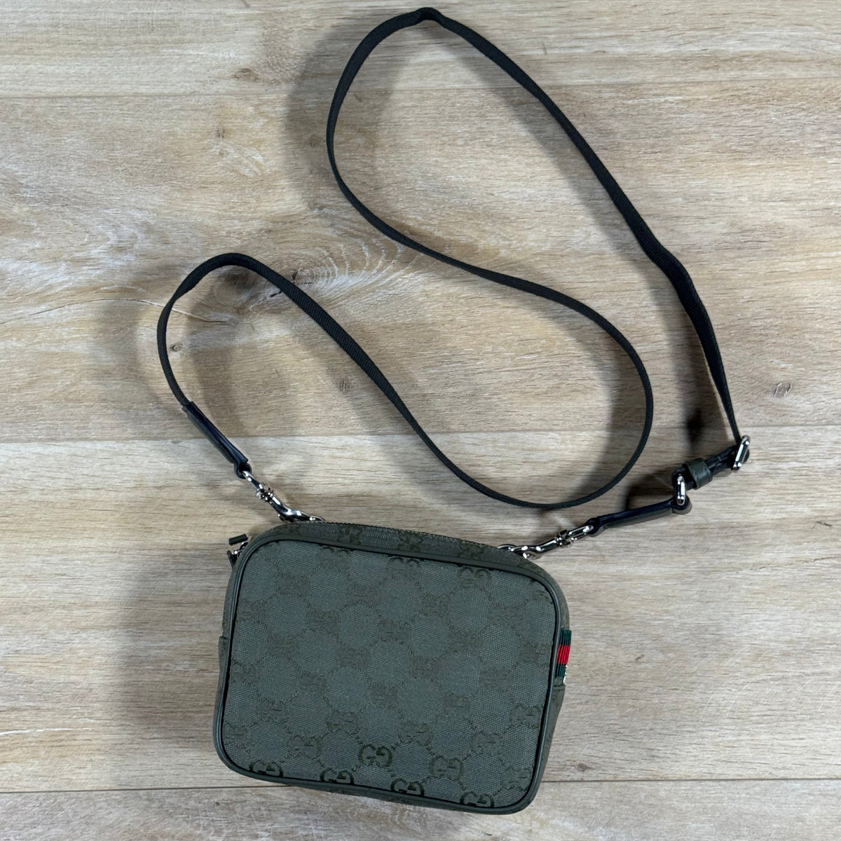Gucci Neo Original Messenger Bag in Green