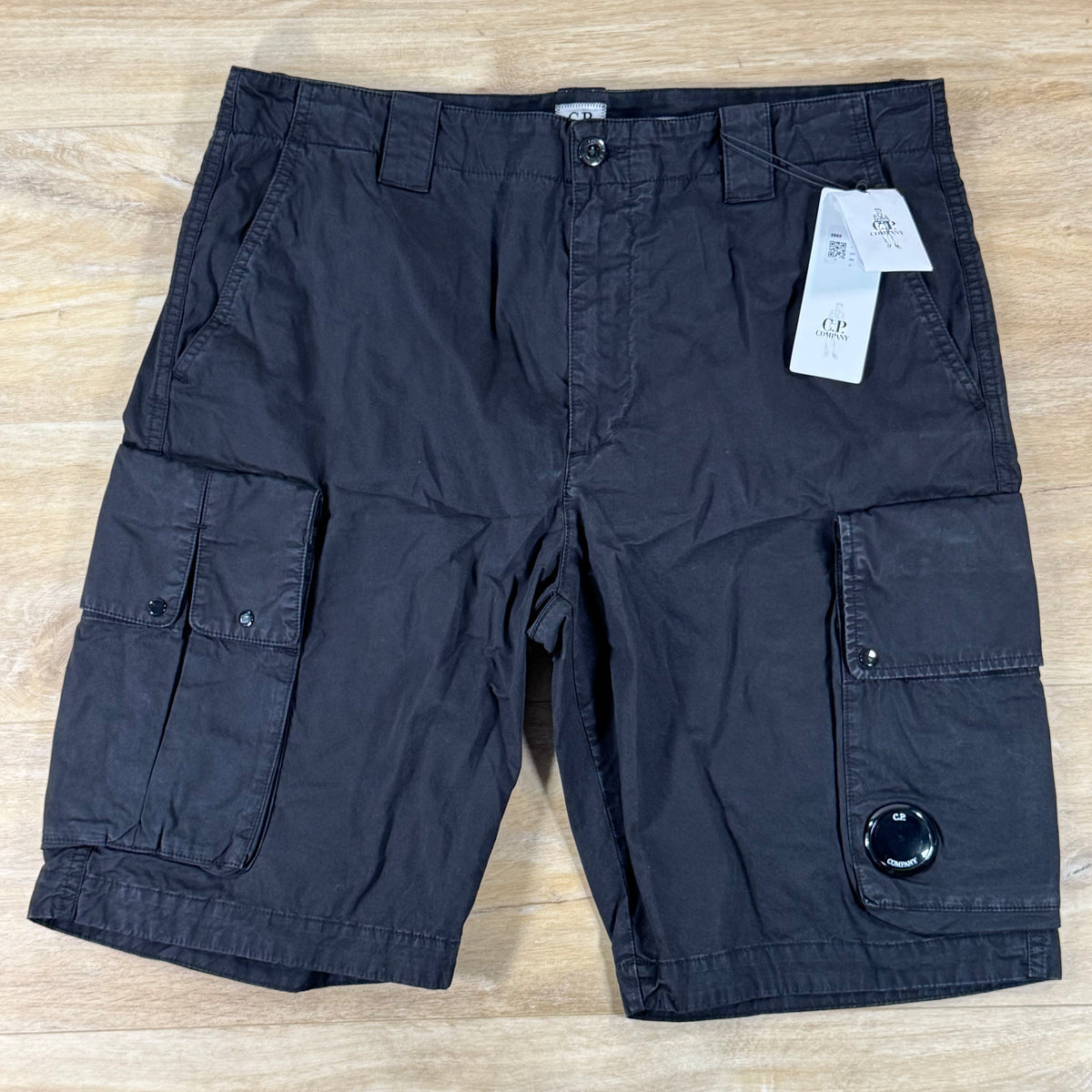 C.P. Company Gabardine Lens Cargo Shorts in Black