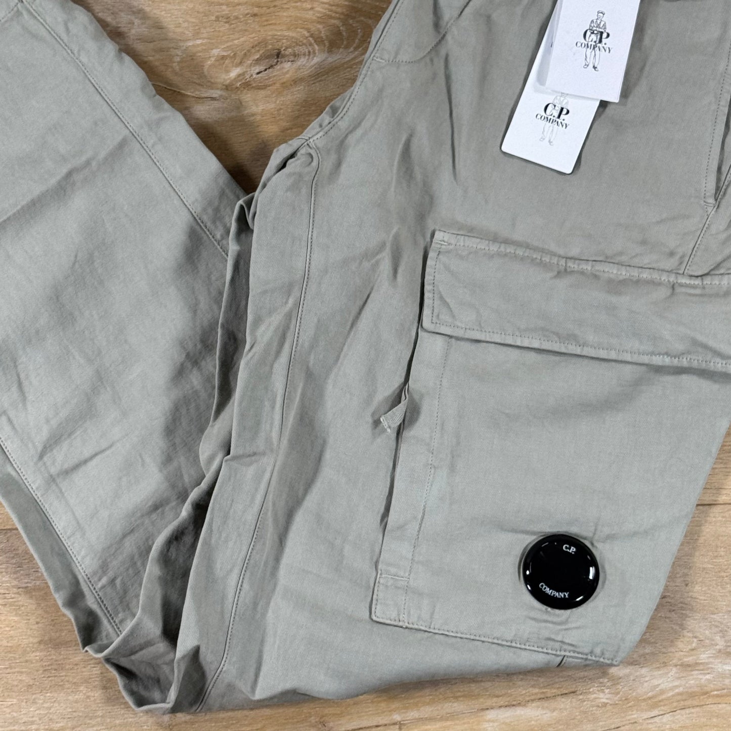 C.P. Company Cotton Linen Elasticated Lens Cargo Pants in Dove