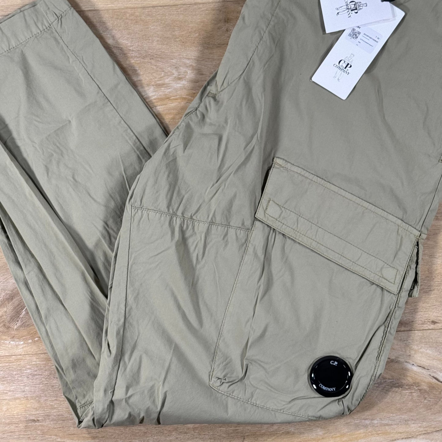 C.P Company 50 Fili Stretch Lens Cargo Pants in Moss Gray - Green