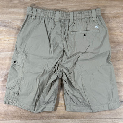 C.P. Company 50 Fili Stretch Loose Lense Cargo Shorts in Moss Gray - Green