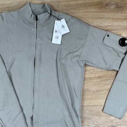 C.P. Company Cotton Sea Island Zipped Lens Cardigan in Dove