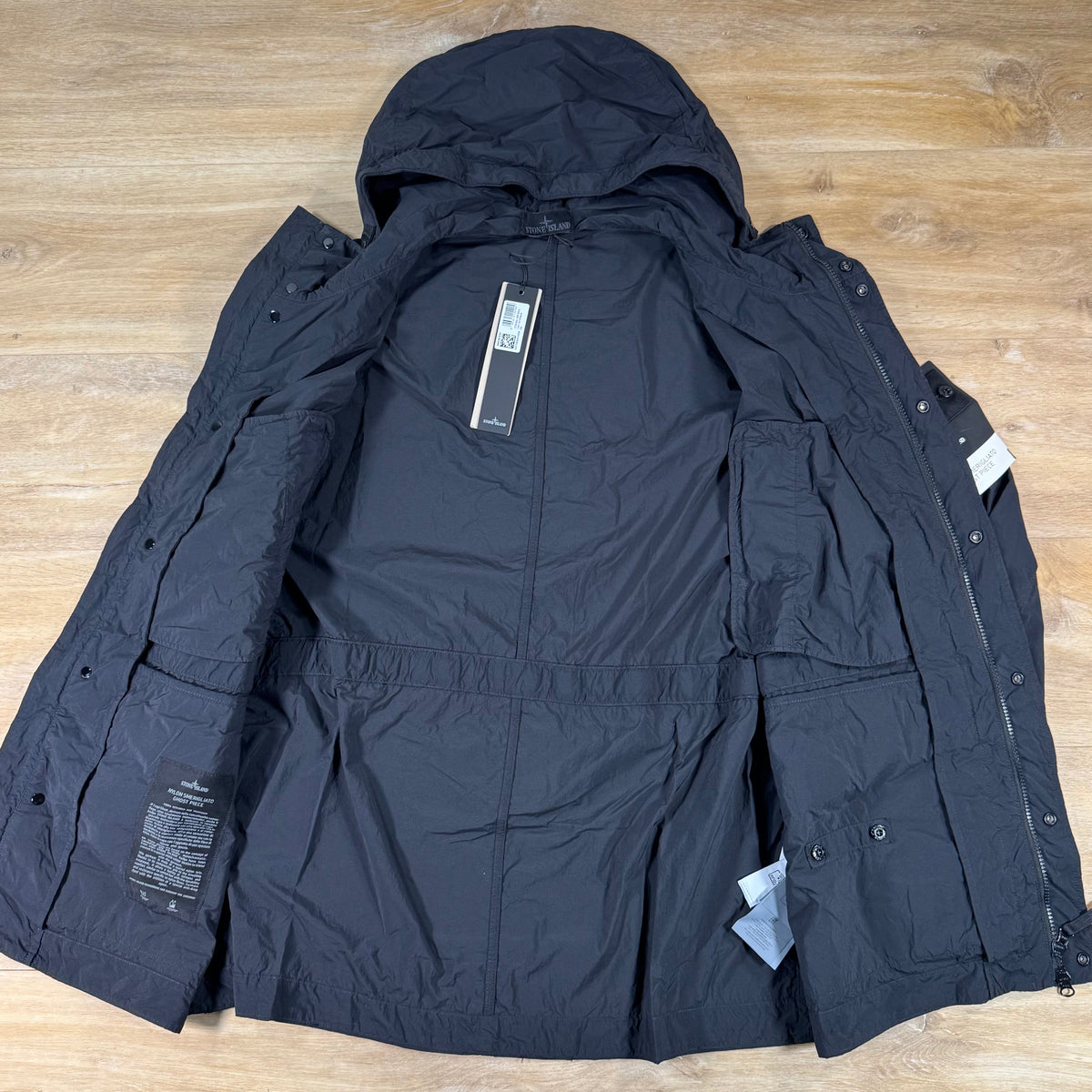 Stone Island Ghost Nylon Smerigliato Short Parka in Black