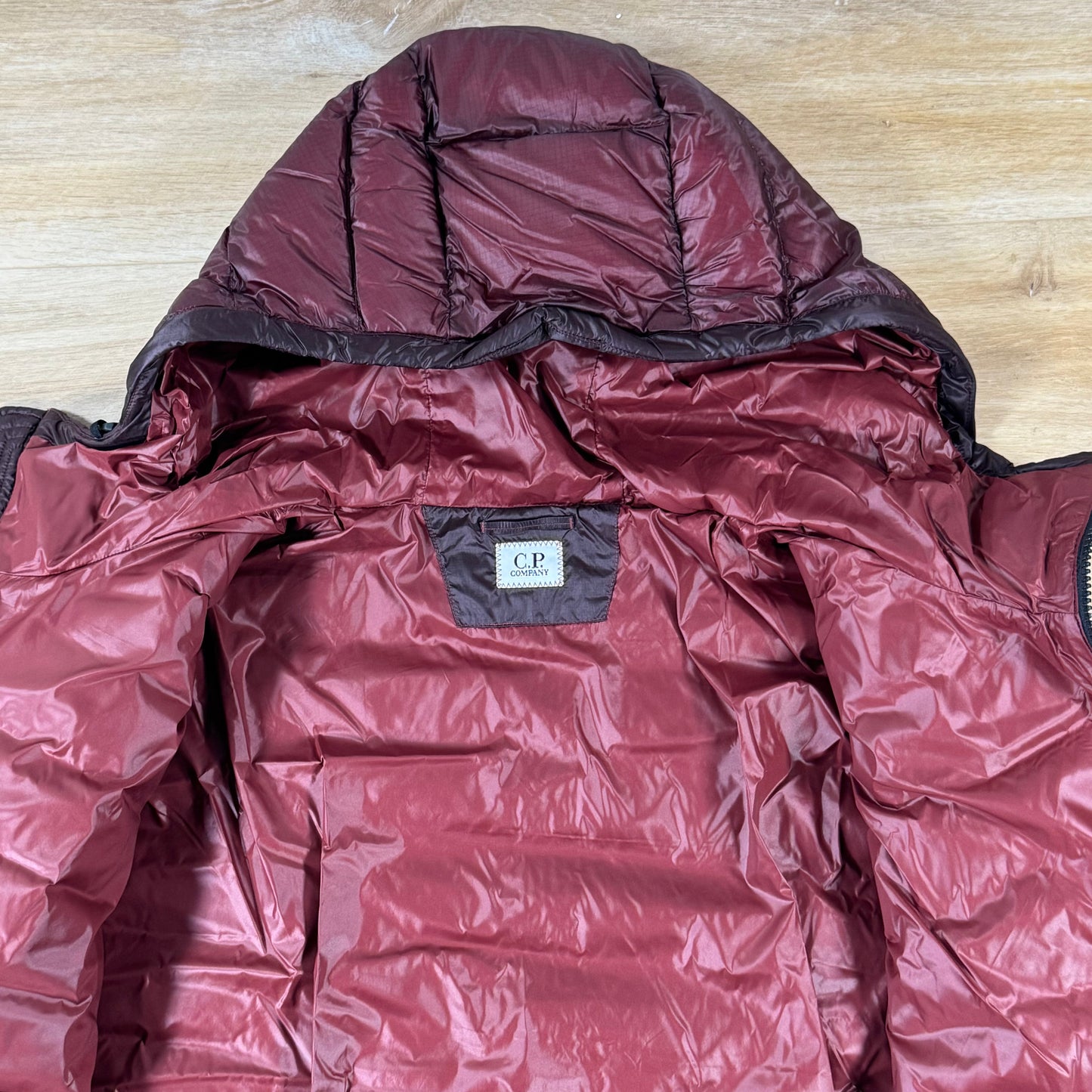 C.P. Company D.D. Shell Hooded Lens Down Jacket in Andorra - Red
