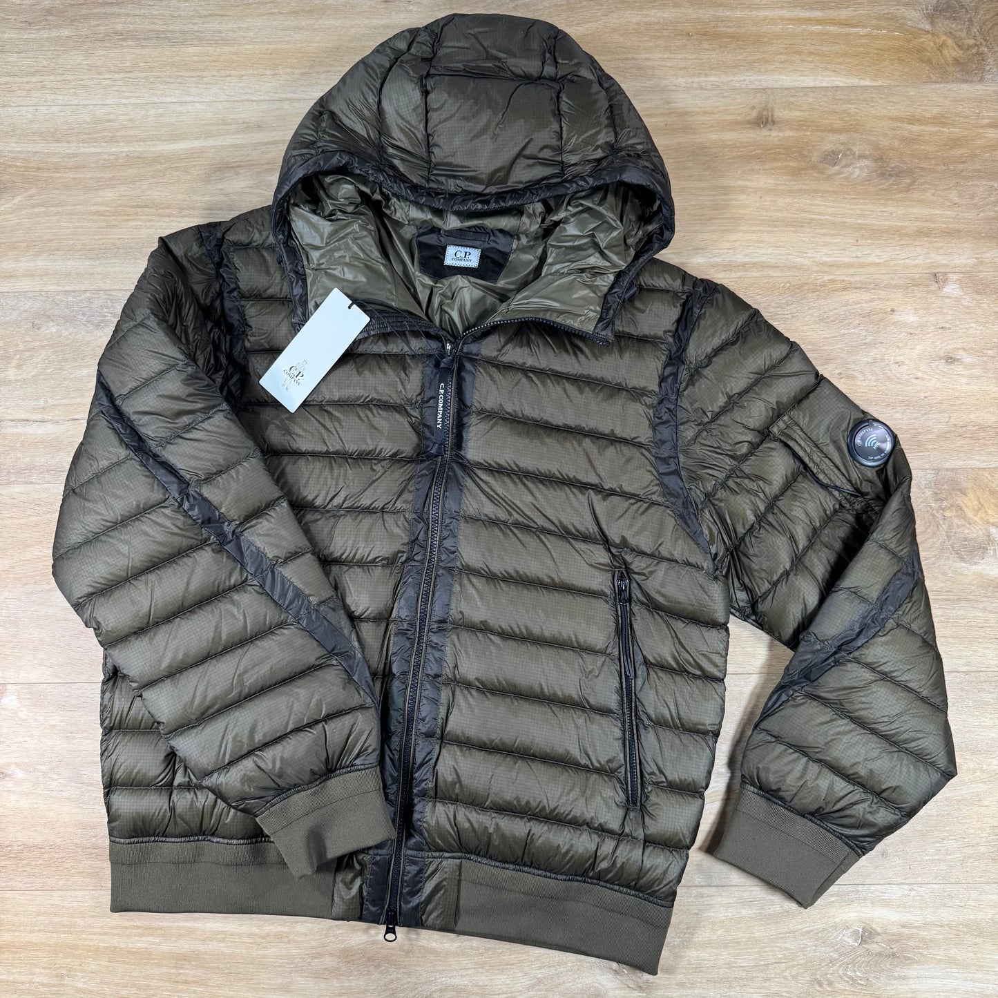 C.P. Company D.D. Shell Hooded Lens Down Jacket in Ivy Green
