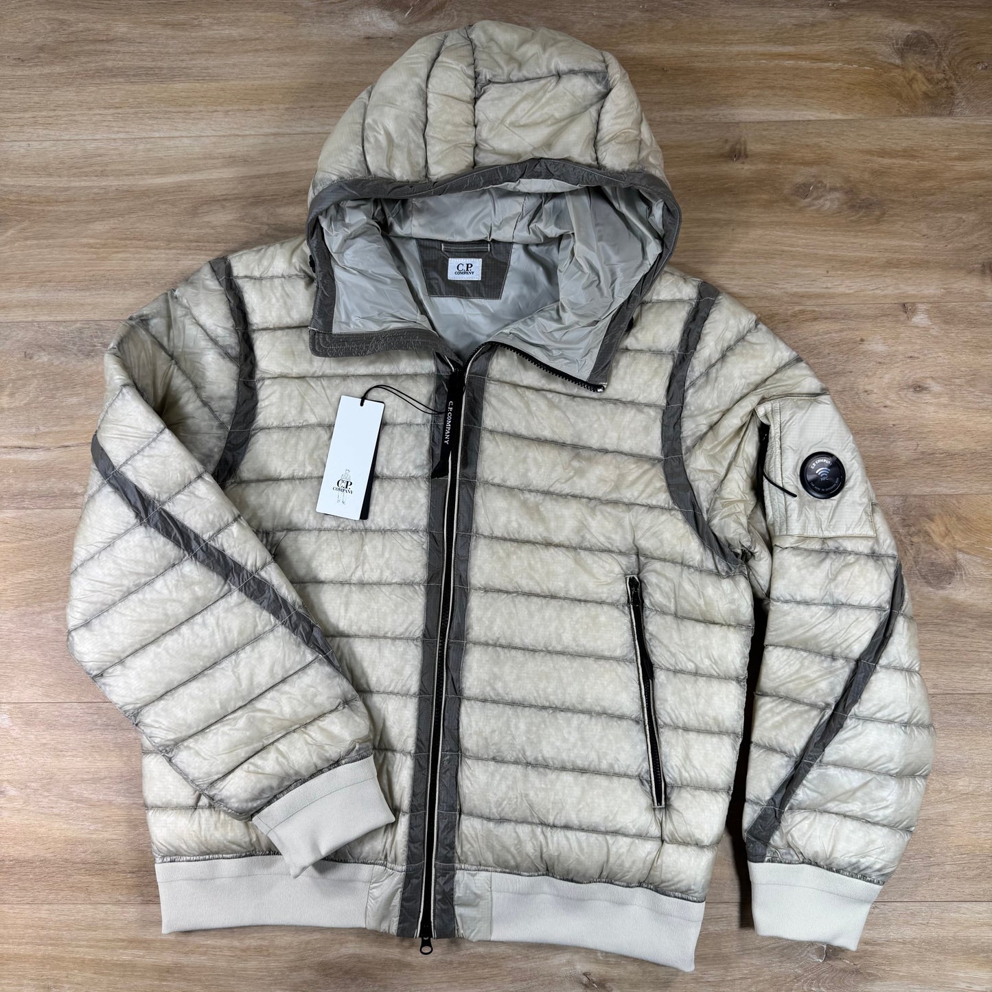 C.P. Company D.D. Shell Hooded Lens Down Jacket in Silver Birch