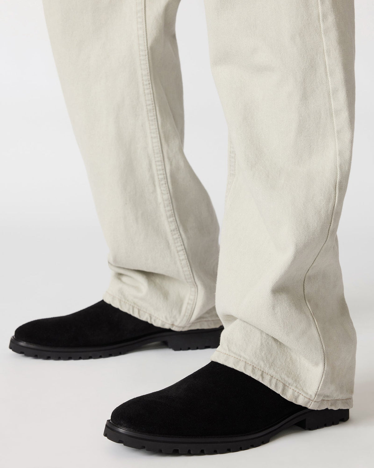 AUGUST BLACK SUEDE