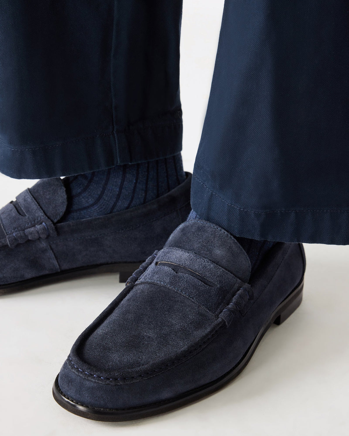 HUCKLE NAVY SUEDE