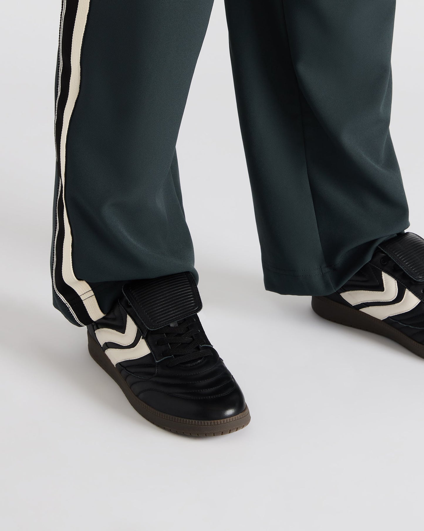 JANOS BLACK LEATHER