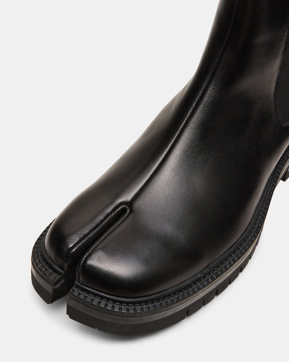 SINCLAIR BLACK LEATHER